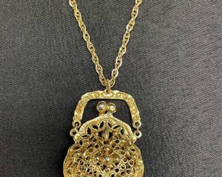Lot # : 356v - Vintage ornate purse necklace
