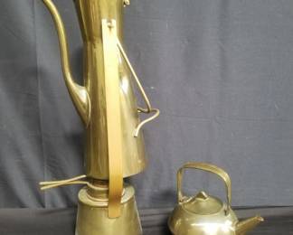 Lot # : 300 - Box of Peggy Page brass and copper kettles
