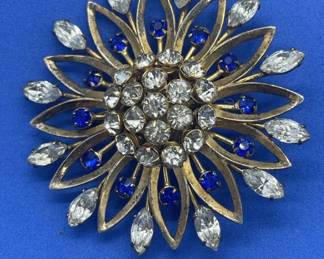 Lot # : 76v - Vintage sterling brooch
