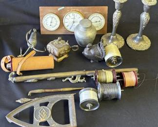 Lot # : 257z - Group of miscellaneous vintage brass & other
