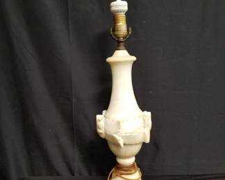 Lot # : 65 - Alabaster table lamp
