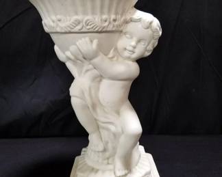 Lot # : 129 - Ceramic cherub planter
