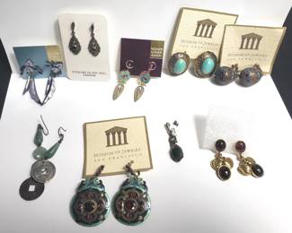 Lot # : 231 - Group of sterling silver earrings
