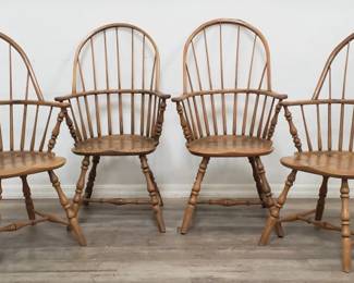 Lot # : 413 - 4 vintage Windsor arm chairs
