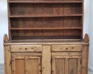 Lot # : 79 - Antique 2-piece pine hutch, as is
