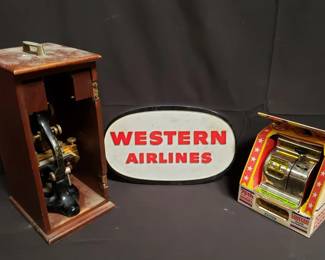 Lot # : 447 - Box of miscellaneous - Western Airlines sign,
