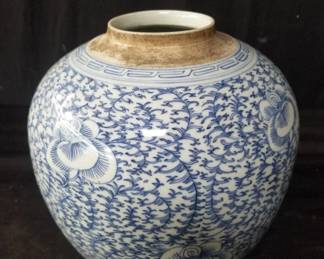 Lot # : 150 - Vintage Asian porcelain ginger jar missing lid
