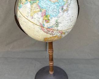 Lot # : 323z - Vintage globe world classic with stand
