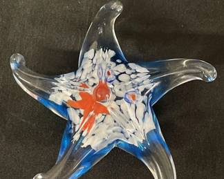 Lot # : 245v - Art glass starfish paperweight
