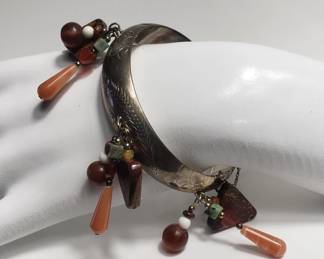 Lot # : 483 - Sterling silver bracelet with stones
