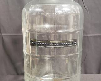 Lot # : 315 - Glass water jug
