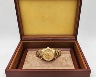 Lot # : 409w - Vintage 18kt gold Rolex Oyster President watch
