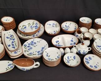 Lot # : 370 - 80 piece Stangl pottery dinnerware set
