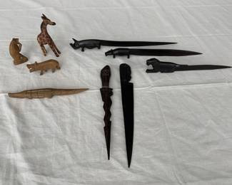 Lot # : 391f - Indonesia folk art hand carved wood
