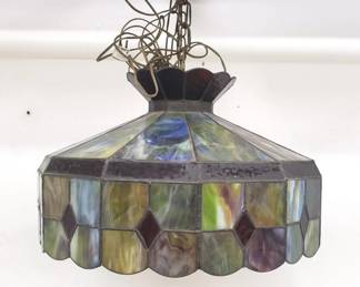 Lot # : 135 - Vintage stained glass hanging light fixture
