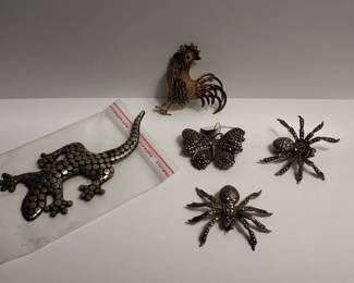 Lot # : 480 - Five sterling silver brooches
