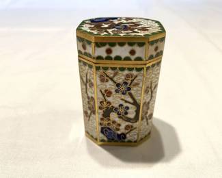 Lot # : 70f - Vintage Chinese cloisonné pill box/snuff jar
