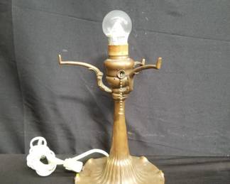 Lot # : 81 - Vintage copper table lamp
