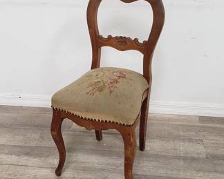 Lot # : 304 - Vintage needlepoint French style side chair
