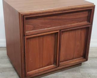 Lot # : 60 - John Keal for Brown Saltman walnut nightstand
