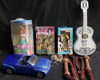 Lot # : 523 - Collectible toy car, figures, and guitar
