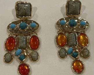 Lot # : 402v - Southwestern style earrings
