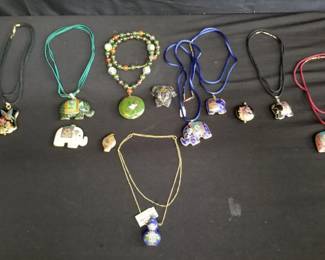 Lot # : 147 - Group of cloisonne jewelry
