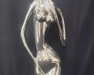 Lot # : 312 - Metallic-glazed ceramic figurine
