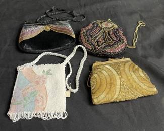 Lot # : 456 - Box of women’s purses
