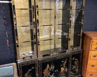 Stunning oriental cabinet 