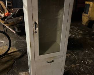 Vintage cabinet