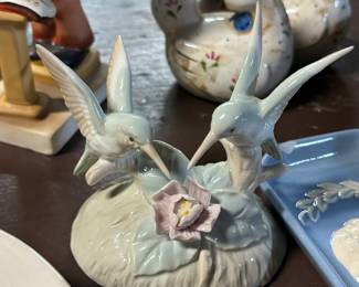 Vintage porcelain hummingbird 