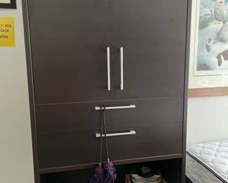 armoire/storage