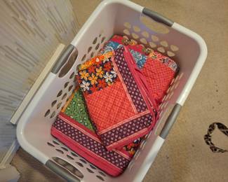 QUEEN COMFORTER & SHAMS