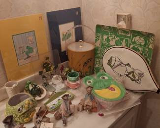 FROG COLLECTION