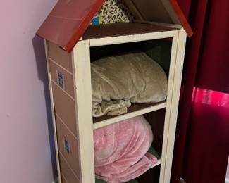 House shaped bookcase/storage cubby