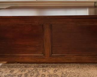 Storage Chest. Photo 1 of 2.