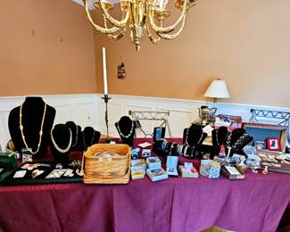 Miscellaneous jewelry