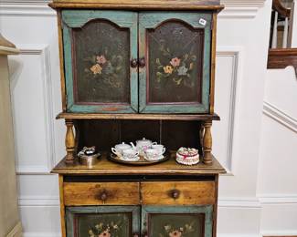 Decorative cabinet