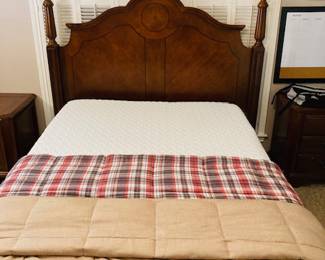 Ashley Furniture 4 Post Queen Bed.