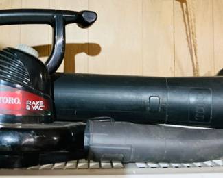 Toro Rake & Vac Corded Leaf Blower Vacuum w/Attachments and Bag.