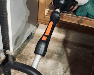 Echo Gas Trimmer - SRM 251E.