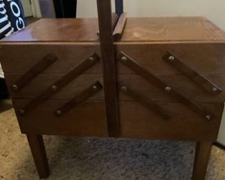 Accordion style, sewing wood box