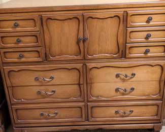 Vintage chest of drawers