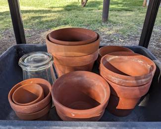 Flower pots of all sizes