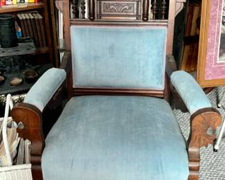 1800's Antique Victorian Mahogany Armchair