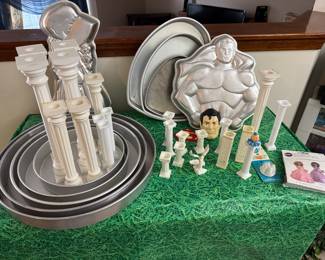 Wilton cake decorating accessories.
Many more not pictured.