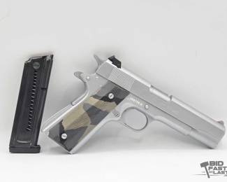 1330  Colt Conversion Unit .22lr SemiAuto Pistol 