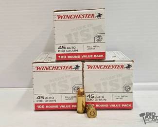 3200  NEW 300 Rounds of Winchester 45 Auto Ammo 