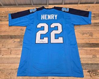 752  Tennessee Titans 22 Derrick Henry Signed Jersey 